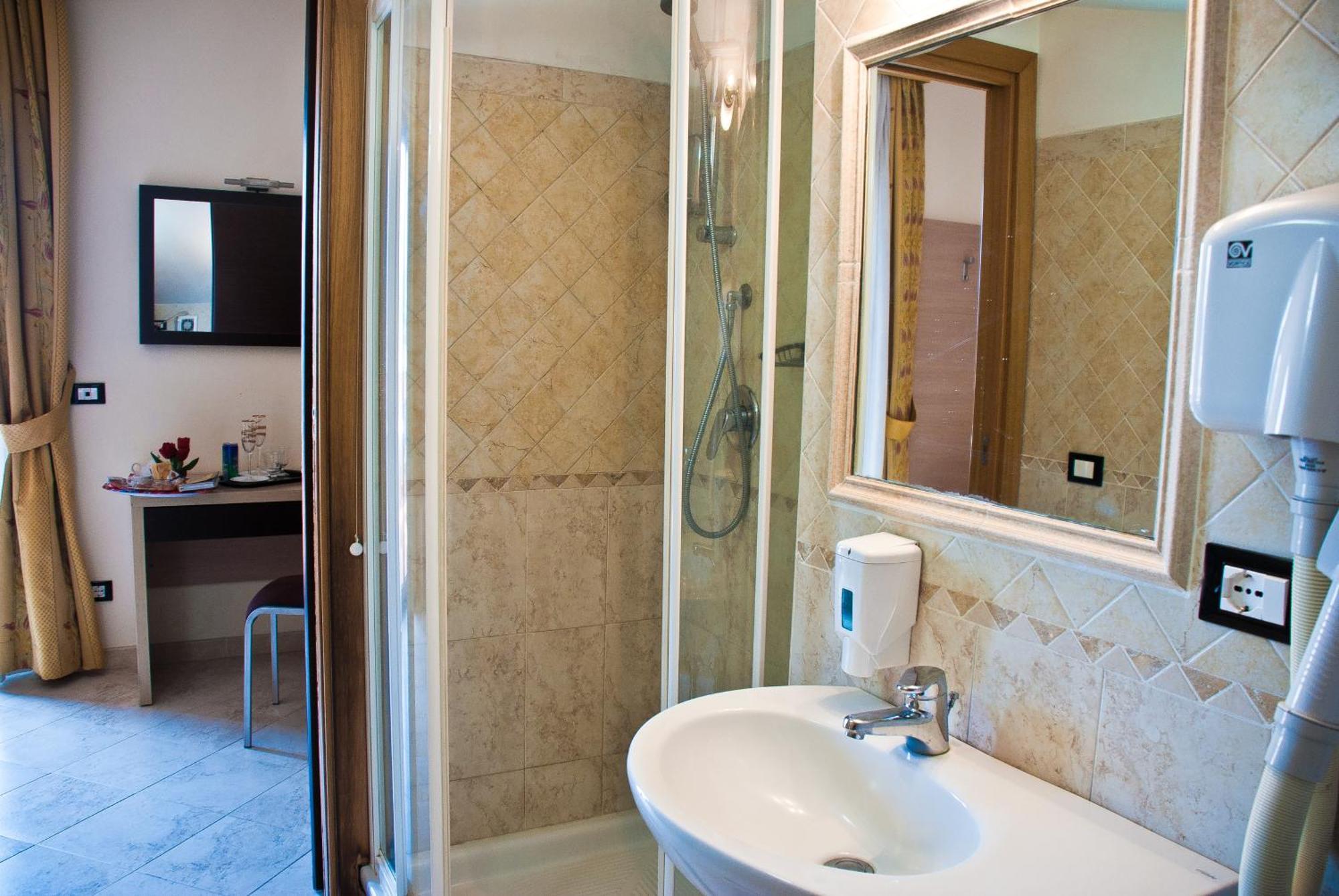 Hotel Dei Tartari Guidonia 외부 사진