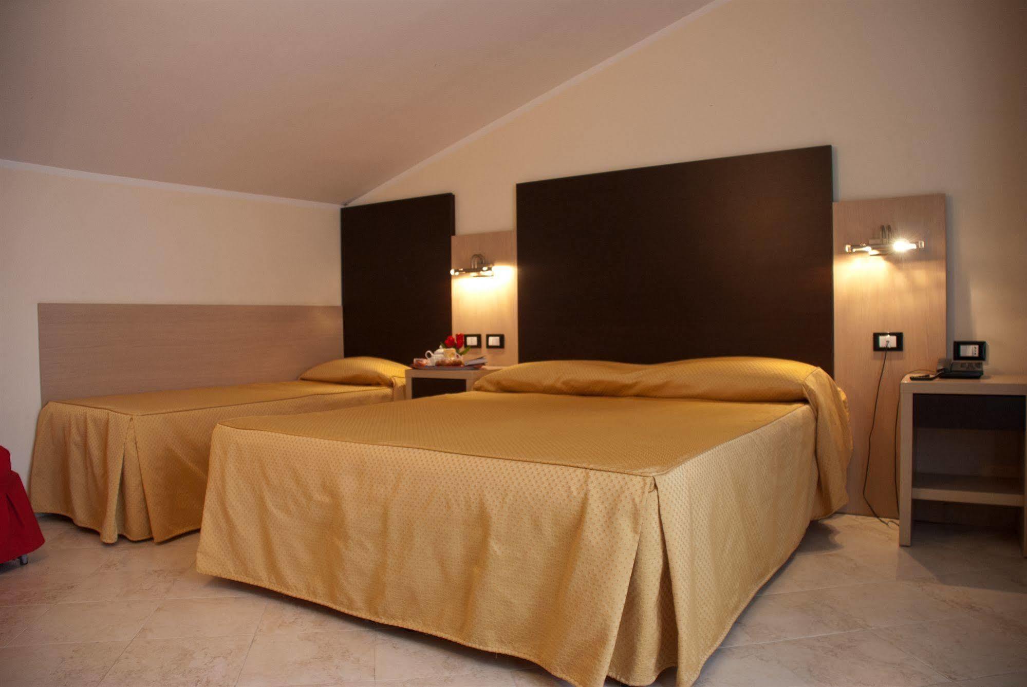 Hotel Dei Tartari Guidonia 외부 사진